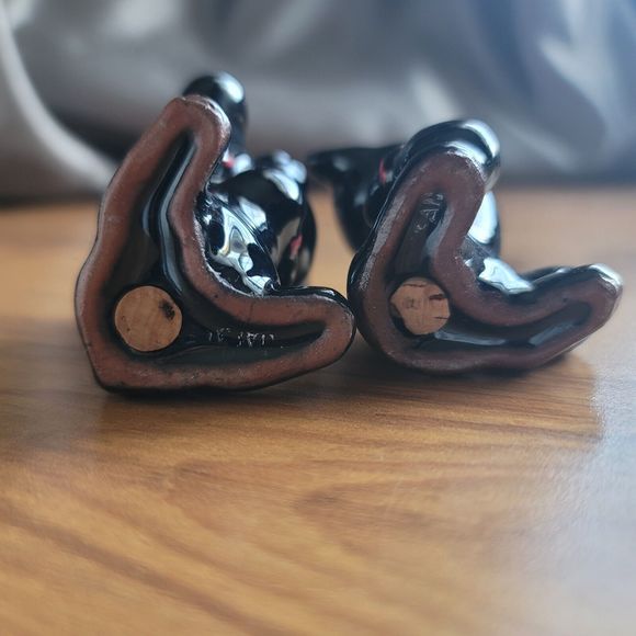 Vintage Salt or Pepper Shaker Boxing Cat Kitten Decoration Japan Black Clay - Picture 6 of 10